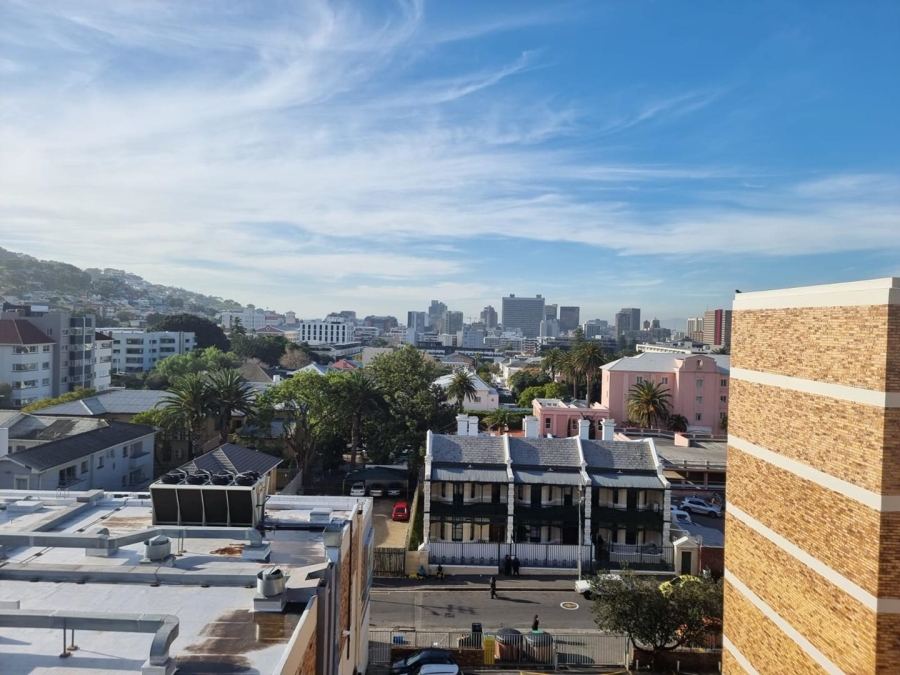 1 Bedroom Property for Sale in Gardens Western Cape